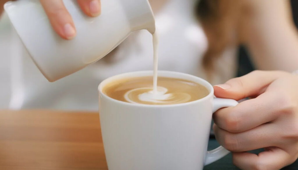 How to Prevent Coffee Stains on Teeth